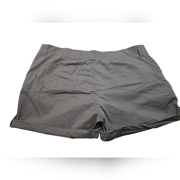 Riders by Lee Gray Midrise Shorts Size 22 - Picture 2 of 7